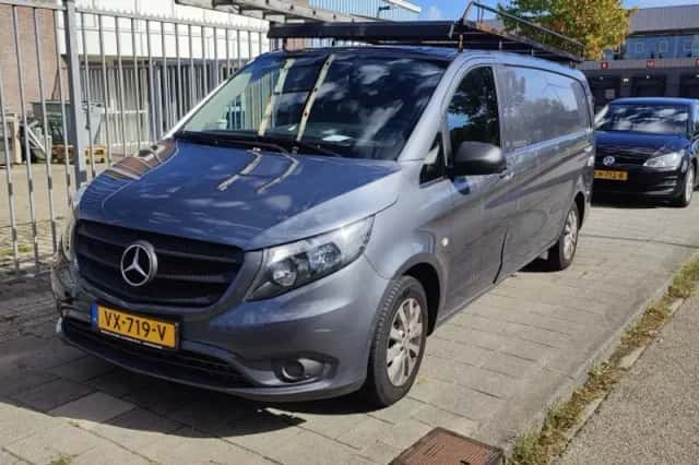 Mercedes-Benz Vito (2016) thumbnail 2