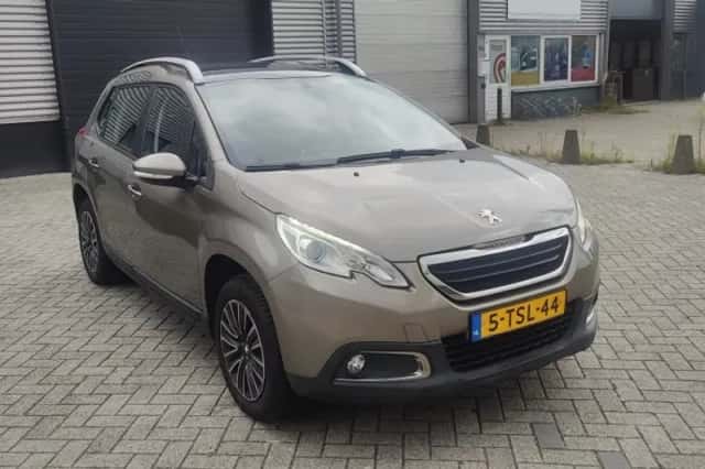 Peugeot 2008 (2014) thumbnail 2