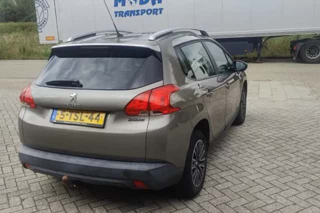 Peugeot 2008 (2014) thumbnail 3