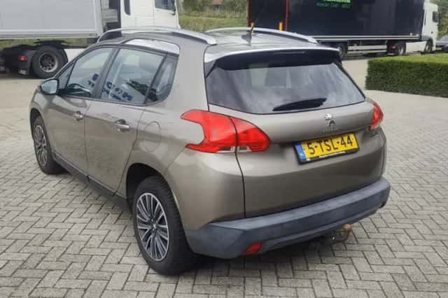 Peugeot 2008 (2014) thumbnail 4