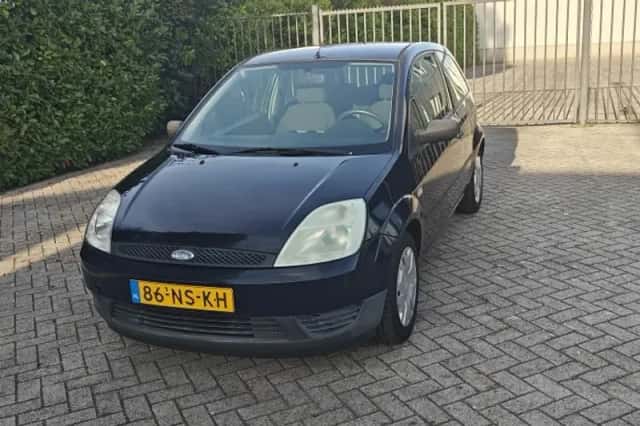 Ford Fiesta (2004) thumbnail 1