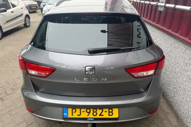 SEAT Leon (2017) thumbnail 5
