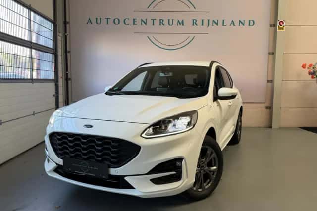 Ford Kuga (2023) thumbnail 1
