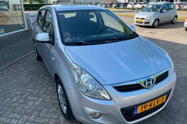 Hyundai i20 (2010) thumbnail 3