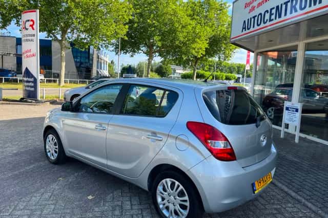 Hyundai i20 (2010) thumbnail 5