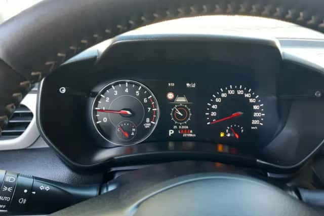 Suzuki Swift (2025) thumbnail 4