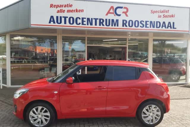 Suzuki Swift (2021) thumbnail 2