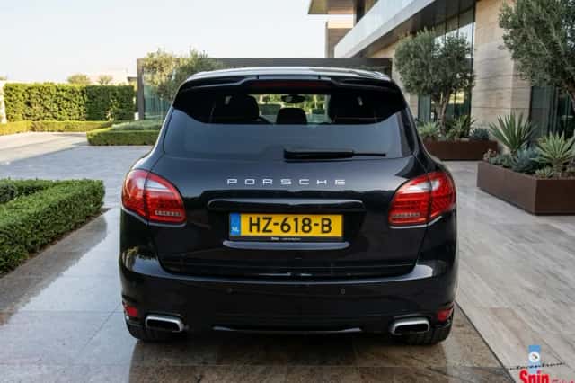 Porsche Cayenne (2012) thumbnail 2