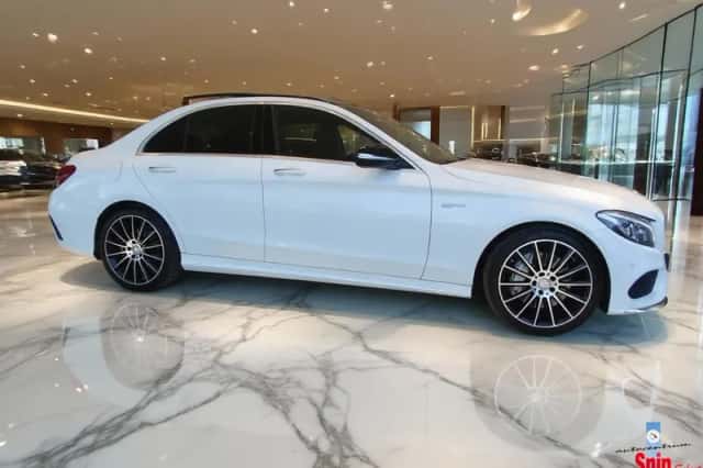 Mercedes-Benz C-Klasse (2015) thumbnail 4