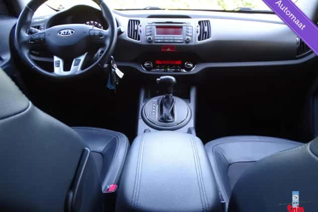 Kia Sportage (2011) thumbnail 3