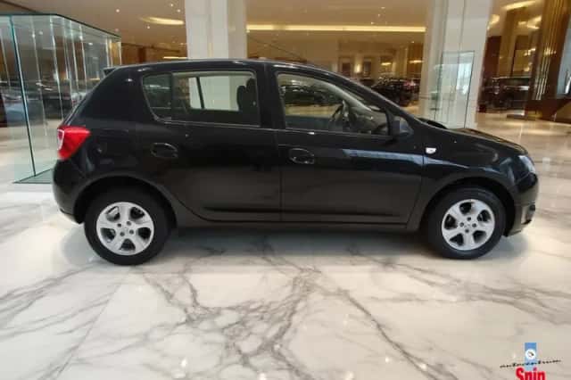 Dacia Sandero (2016) thumbnail 4