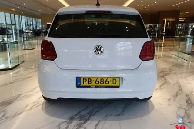 Volkswagen Polo (2017) thumbnail 2