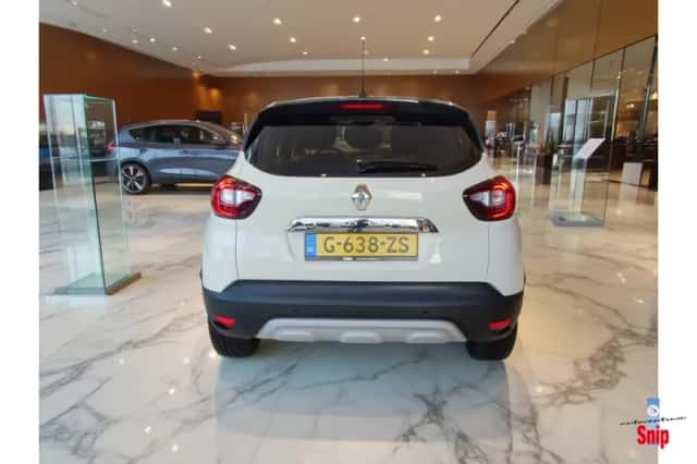 Renault Captur (2020) thumbnail 2