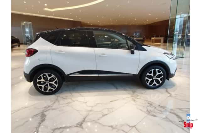 Renault Captur (2020) thumbnail 4