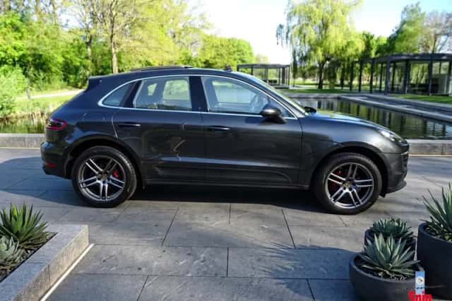 Porsche Macan (2017) thumbnail 4