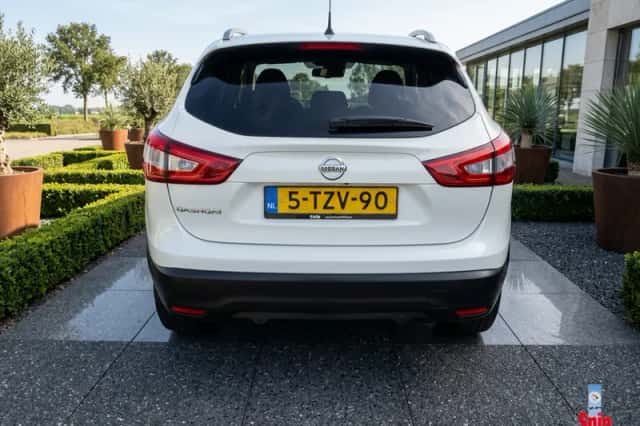Nissan Qashqai (2014) thumbnail 2