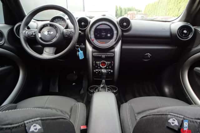 MINI Countryman (2014) thumbnail 3