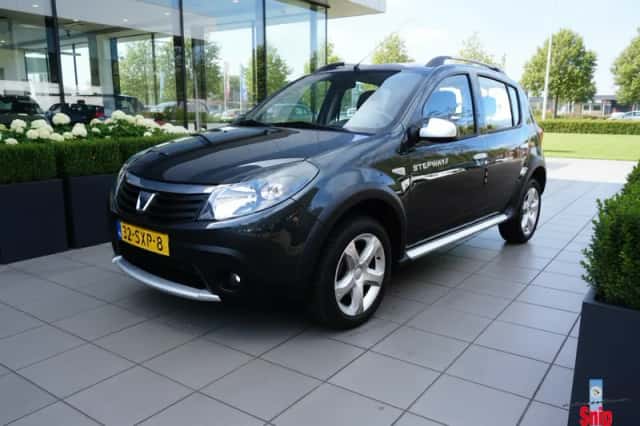 Dacia Sandero (2012) thumbnail 1