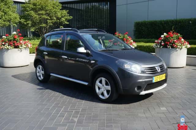 Dacia Sandero (2012) thumbnail 4