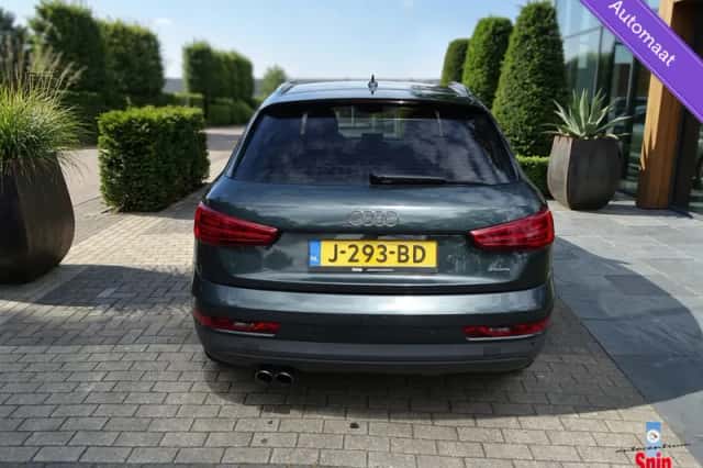 Audi Q3 (2017) thumbnail 2