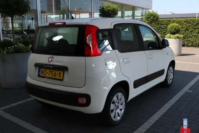 Fiat Panda (2017) thumbnail 2