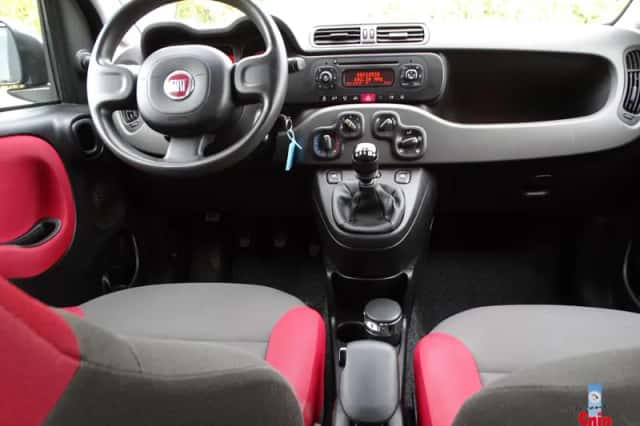 Fiat Panda (2017) thumbnail 3