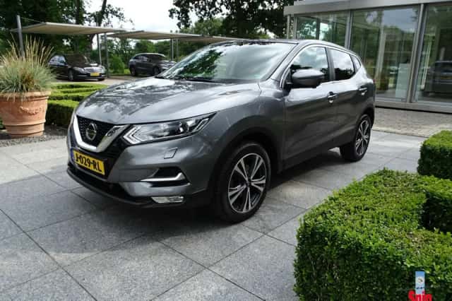 Nissan Qashqai (2018) thumbnail 1