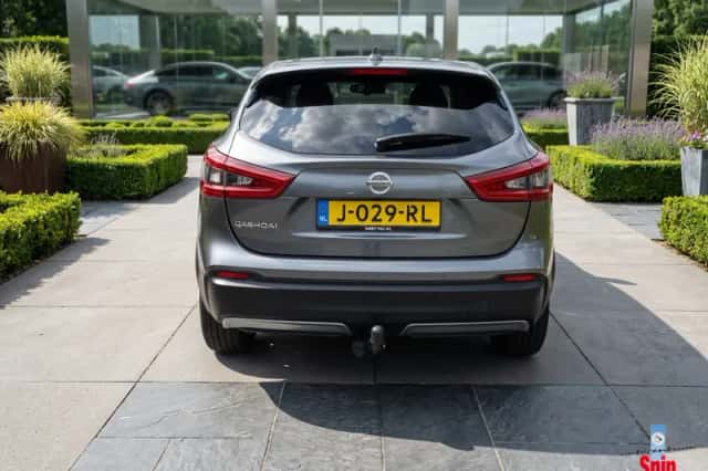 Nissan Qashqai (2018) thumbnail 2