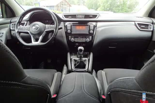 Nissan Qashqai (2018) thumbnail 3
