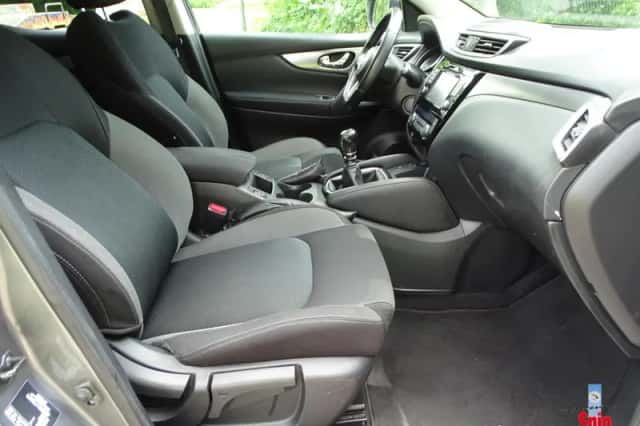 Nissan Qashqai (2018) thumbnail 5