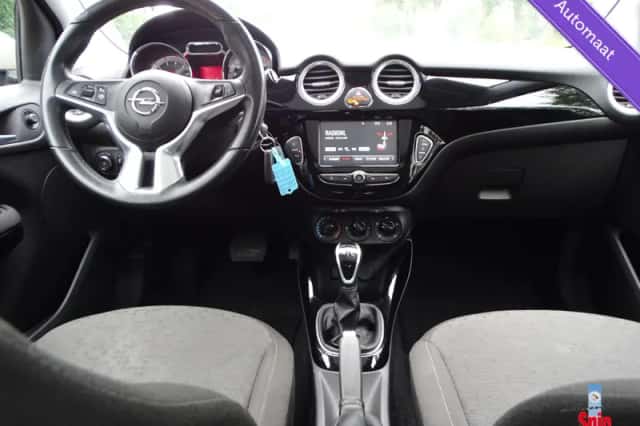 Opel Adam (2017) thumbnail 3