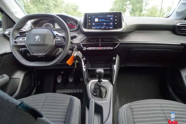 Peugeot 208 (2021) thumbnail 3