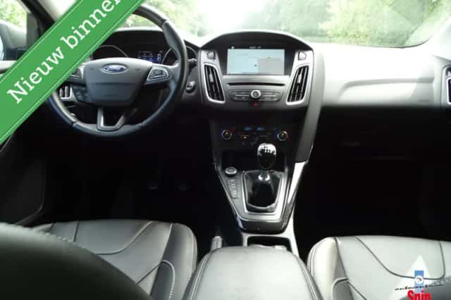 Ford Focus (2017) thumbnail 3