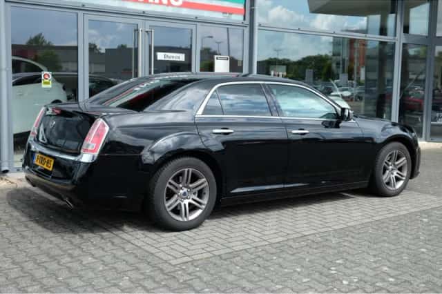 Lancia Thema (2013) thumbnail 4