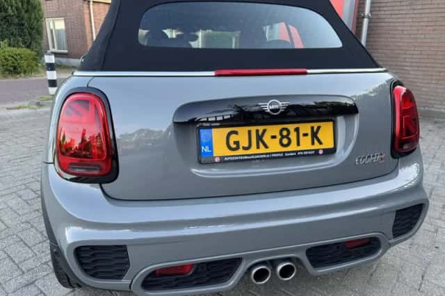MINI Cabrio (2020) thumbnail 5