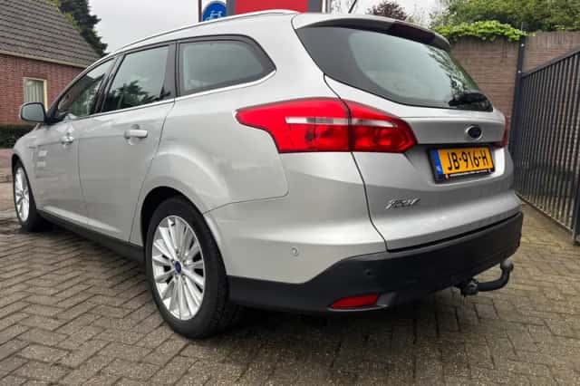 Ford Focus (2016) thumbnail 4