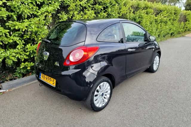 Ford Ka (2011) thumbnail 3