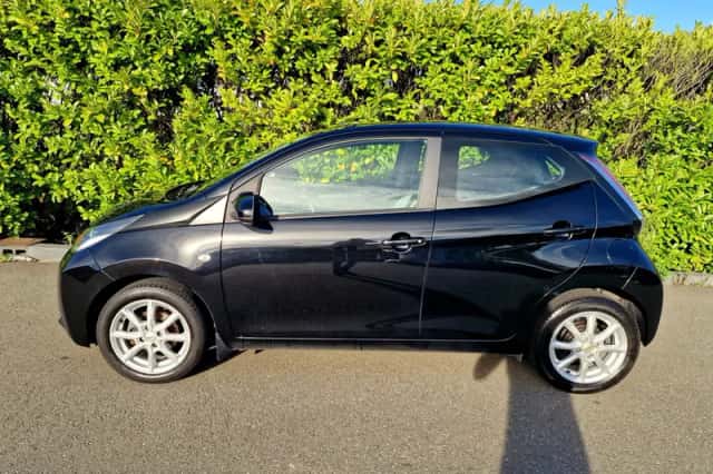 Toyota Aygo (2015) thumbnail 5