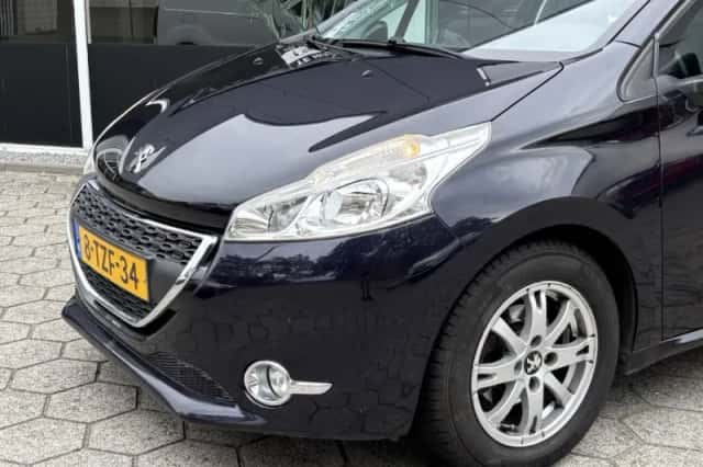 Peugeot 208 (2014) thumbnail 2