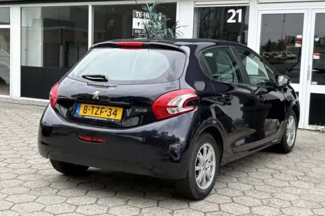 Peugeot 208 (2014) thumbnail 6