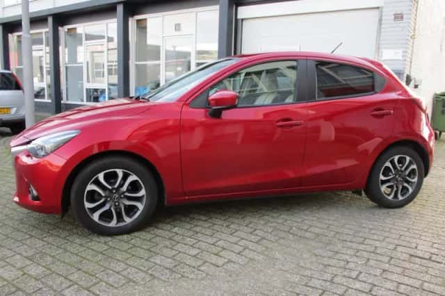 Mazda 2 (2015) thumbnail 4