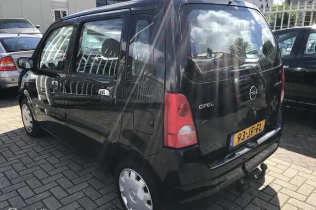 Opel Agila (2002) thumbnail 3