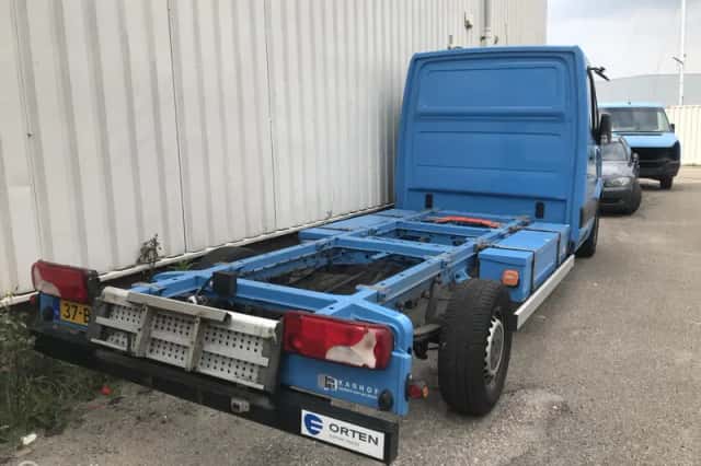 Volkswagen Crafter (2019) thumbnail 2