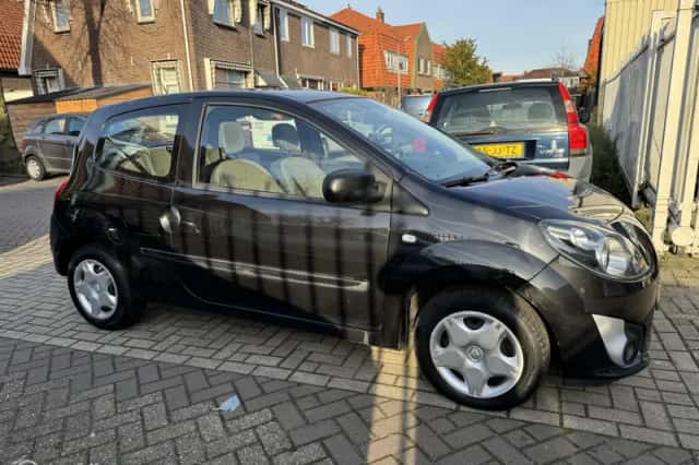 Renault Twingo (2011) thumbnail 3
