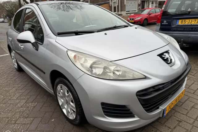 Peugeot 207 (2009) thumbnail 2