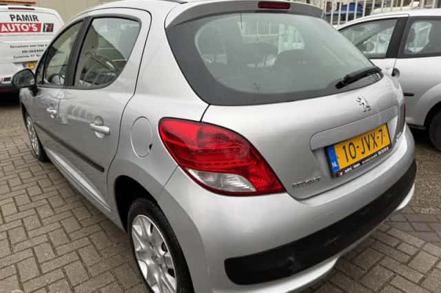 Peugeot 207 (2009) thumbnail 5