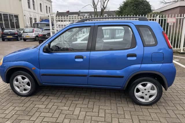 Suzuki Ignis (2002) thumbnail 5