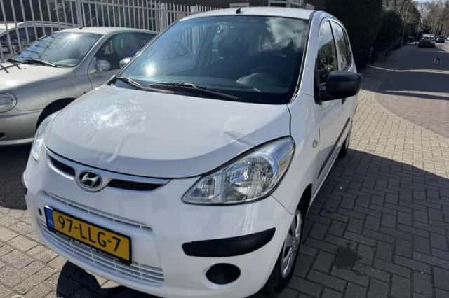 Hyundai i10 (2010) thumbnail 1