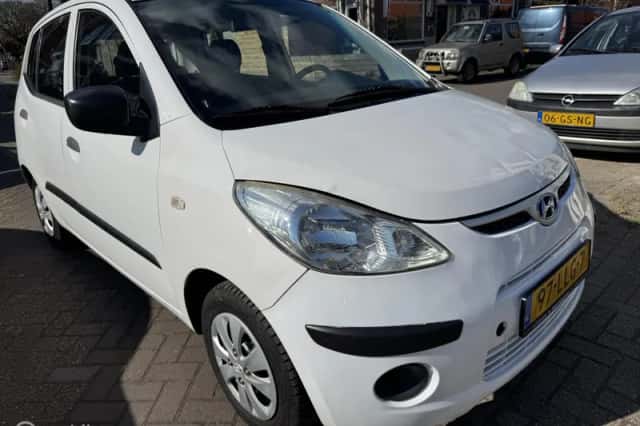 Hyundai i10 (2010) thumbnail 2