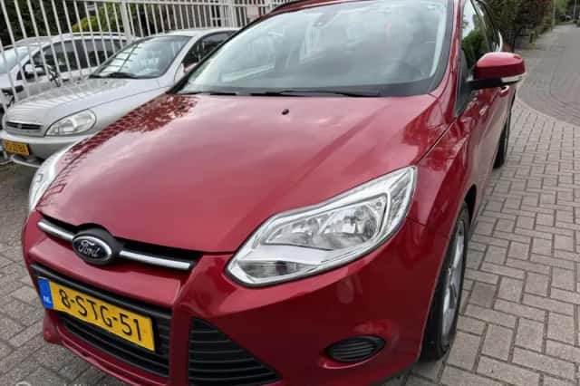 Ford Focus (2013) thumbnail 1